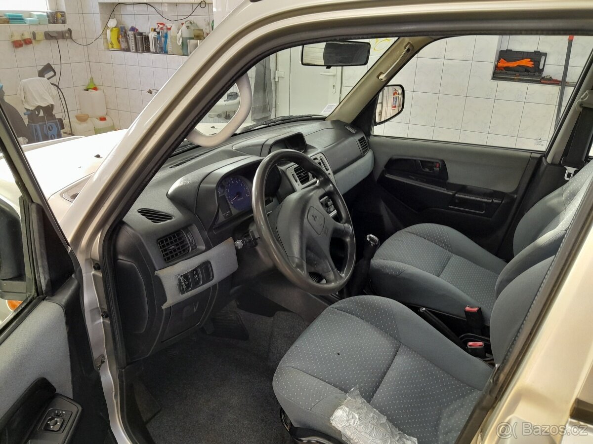 Mitsubishi Pajero Montero 1,8 16V - 10