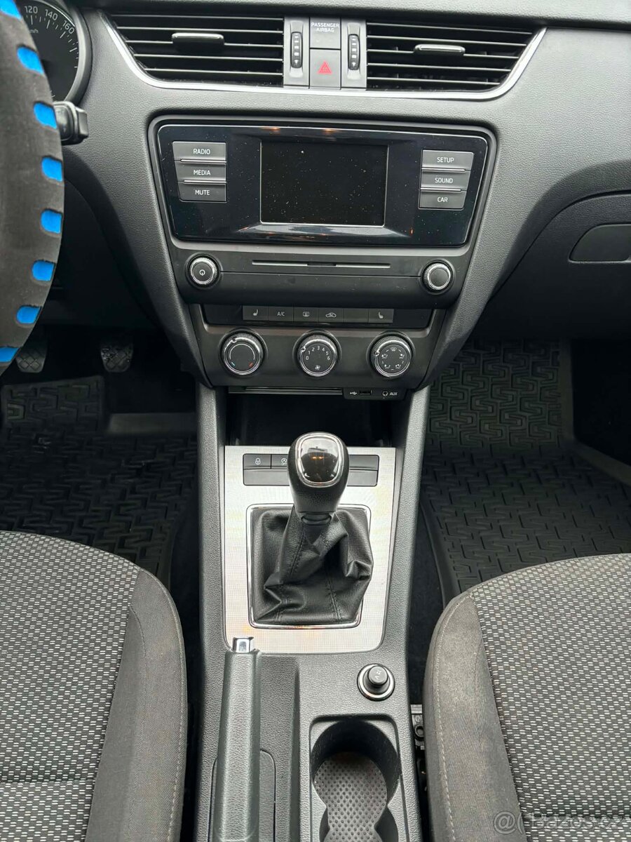 Škoda Octavia Combi 1.6 TDI Ambition - 10