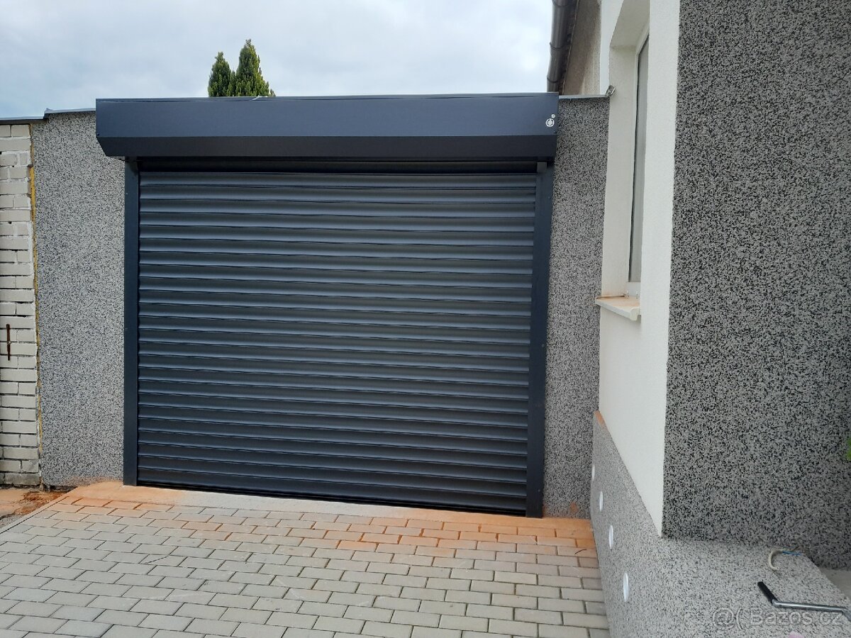 Garážová rolovací vrata zateplené 77mm lamely možno montáž - 10