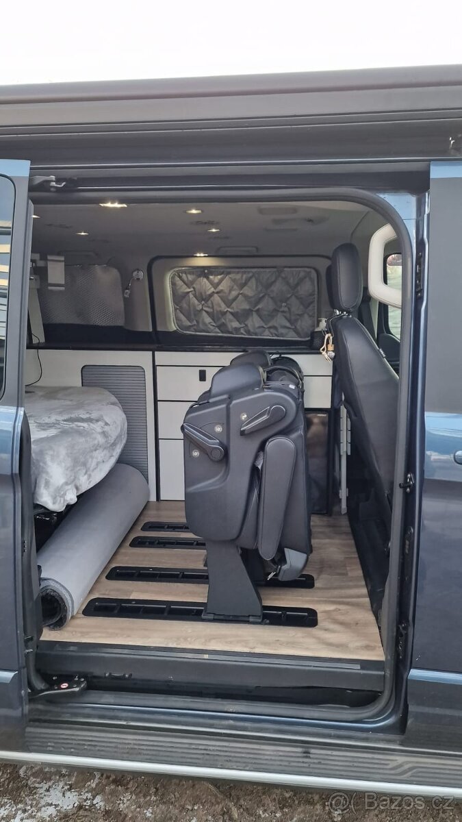 Ford Turneo Custom - 10