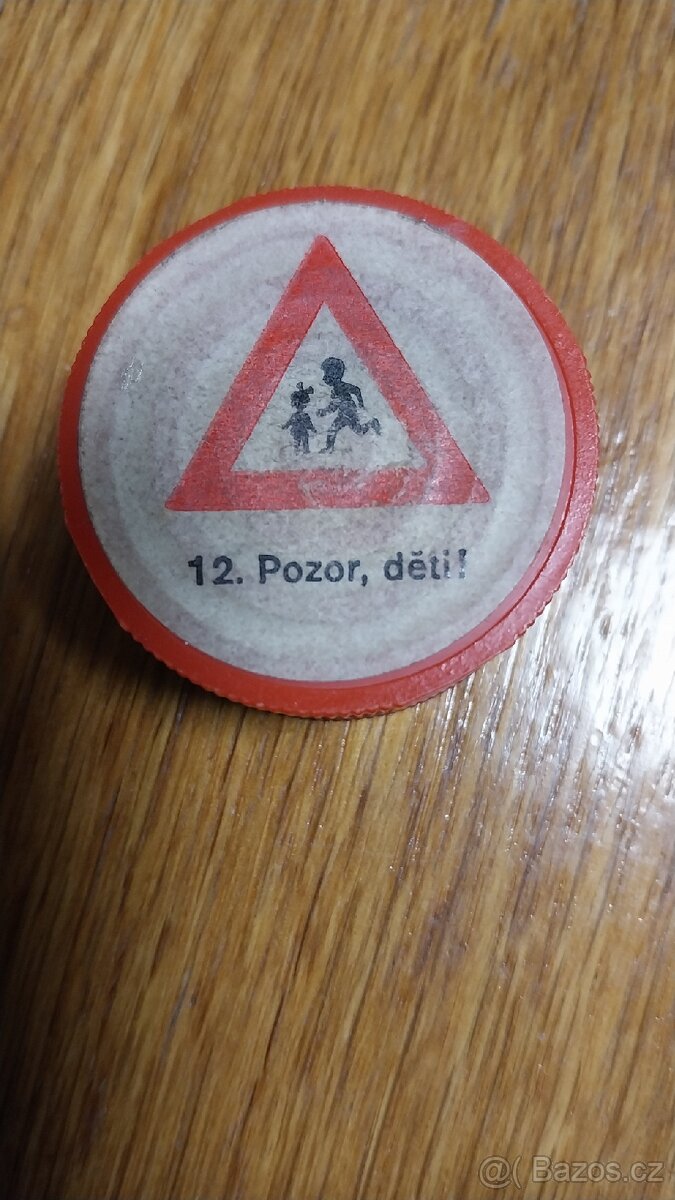 Retro kufřík,počítadla,pero,ořezávátka - 10