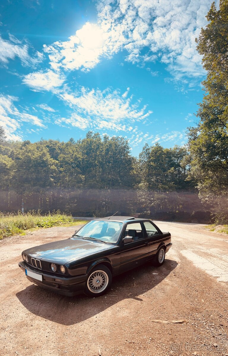 BMW E30 318is - 10