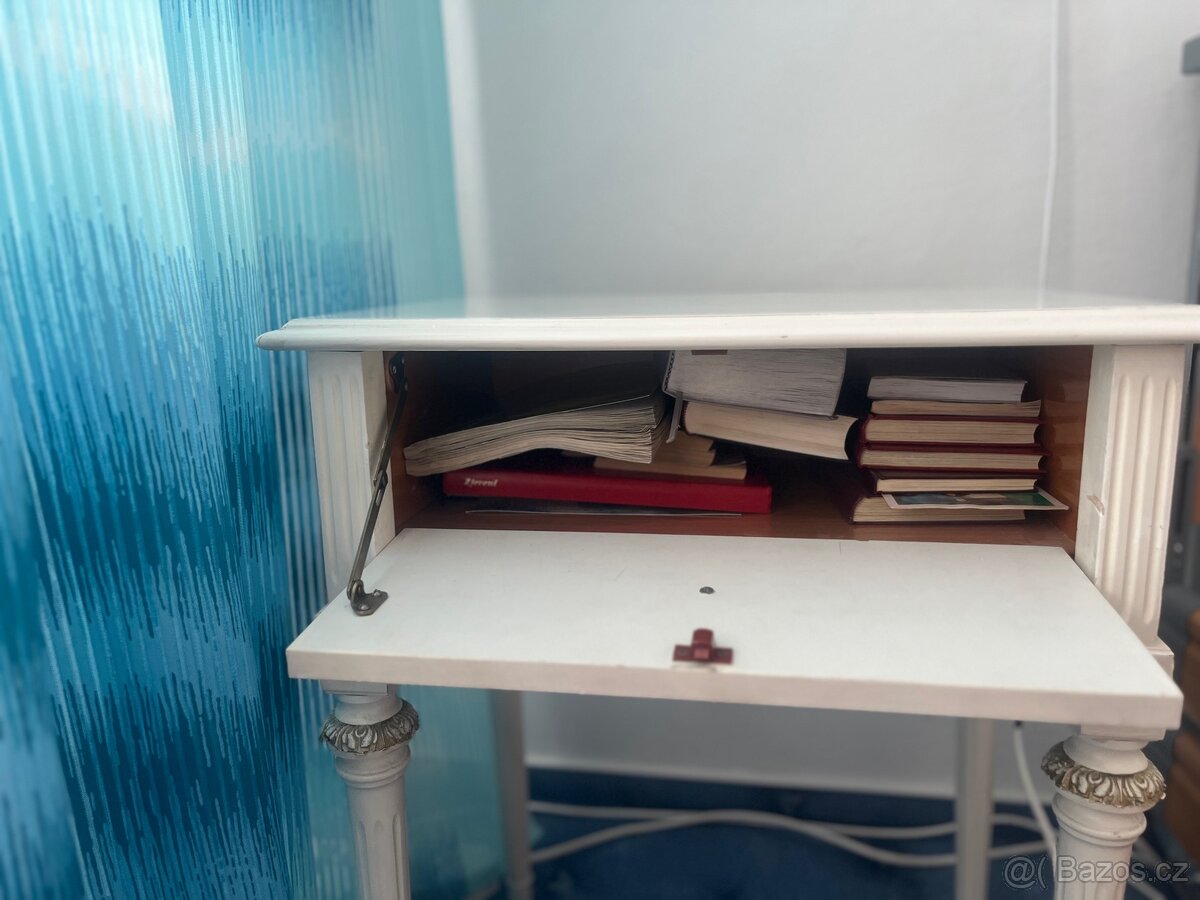 Prodávám ložnicovou sestavu Ludvíka XIV - 10