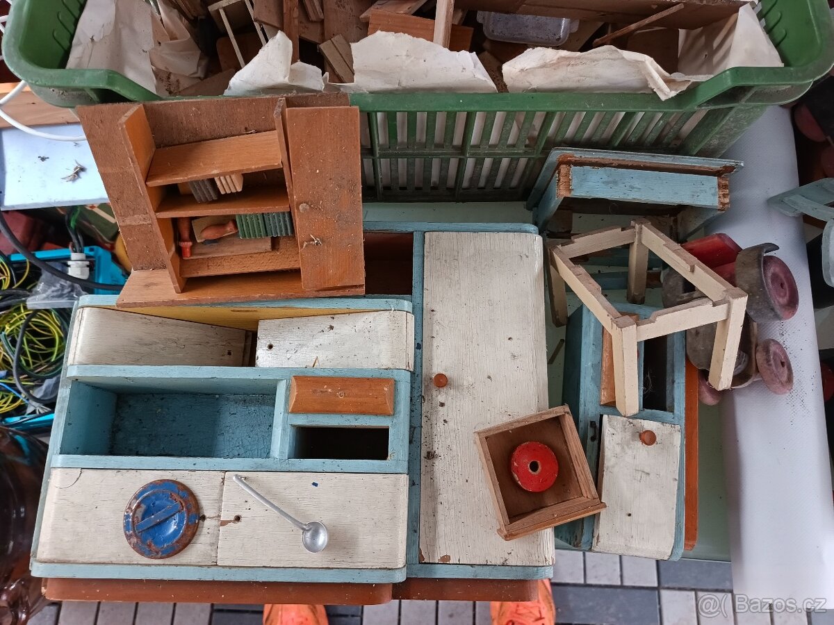 Staré dřevěné hračky - 10