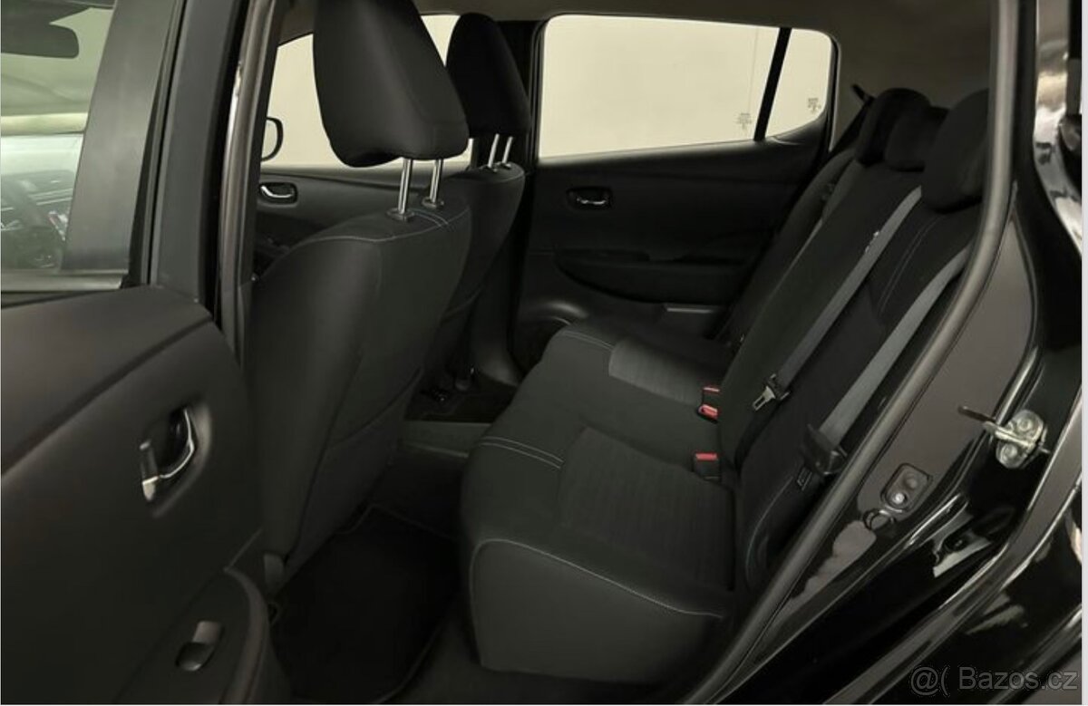 Prodám Nissan LEAF, 40 kWh Acenta - 10