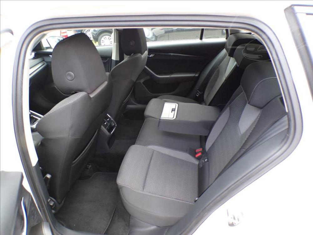 Škoda Octavia 2,0 TDI KOUPENO NOVÉ V ČR-DPH - 10