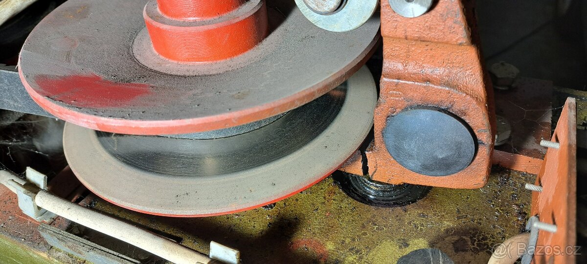 Kuchyňský robot - 10