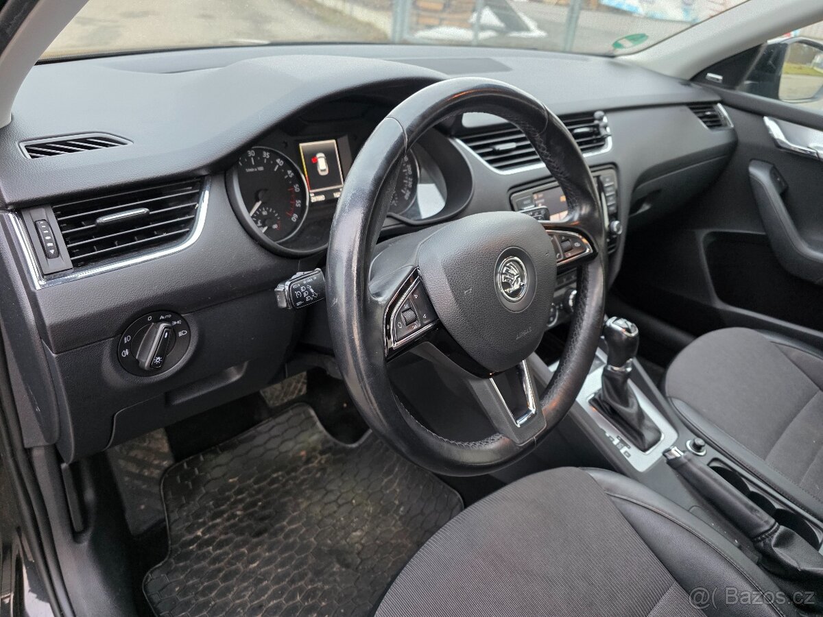 ŠKODA OCTAVIA 2.0TDI 110KW ELEGANCE DSG - 10