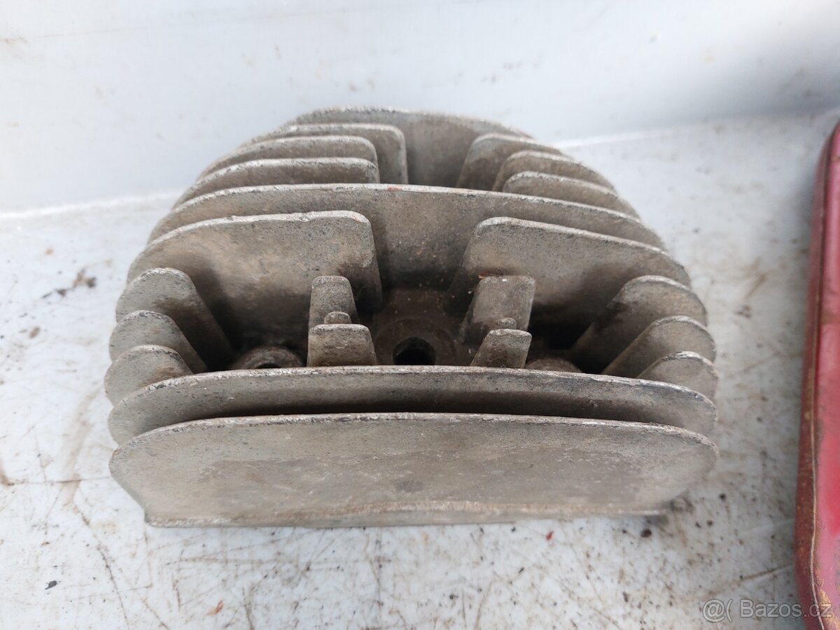 Jawa 350 viko, hlava a baterkovy kastlik - 10