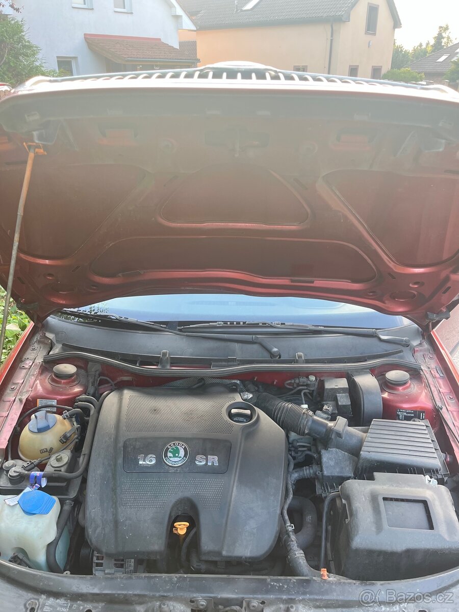 Škoda Octavia I, 1.6i, Dvoje kola, dálniční známka - 10