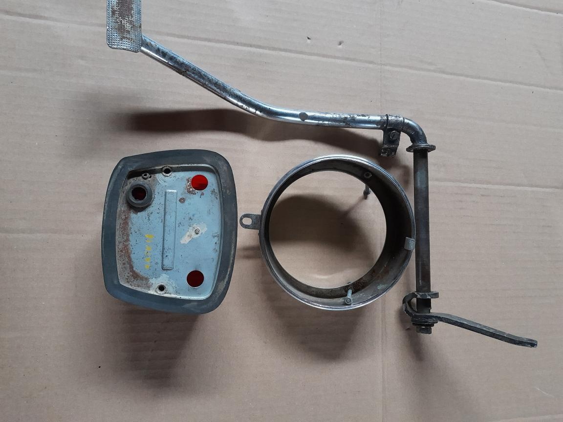 Jawa 90,rám+díly - 10