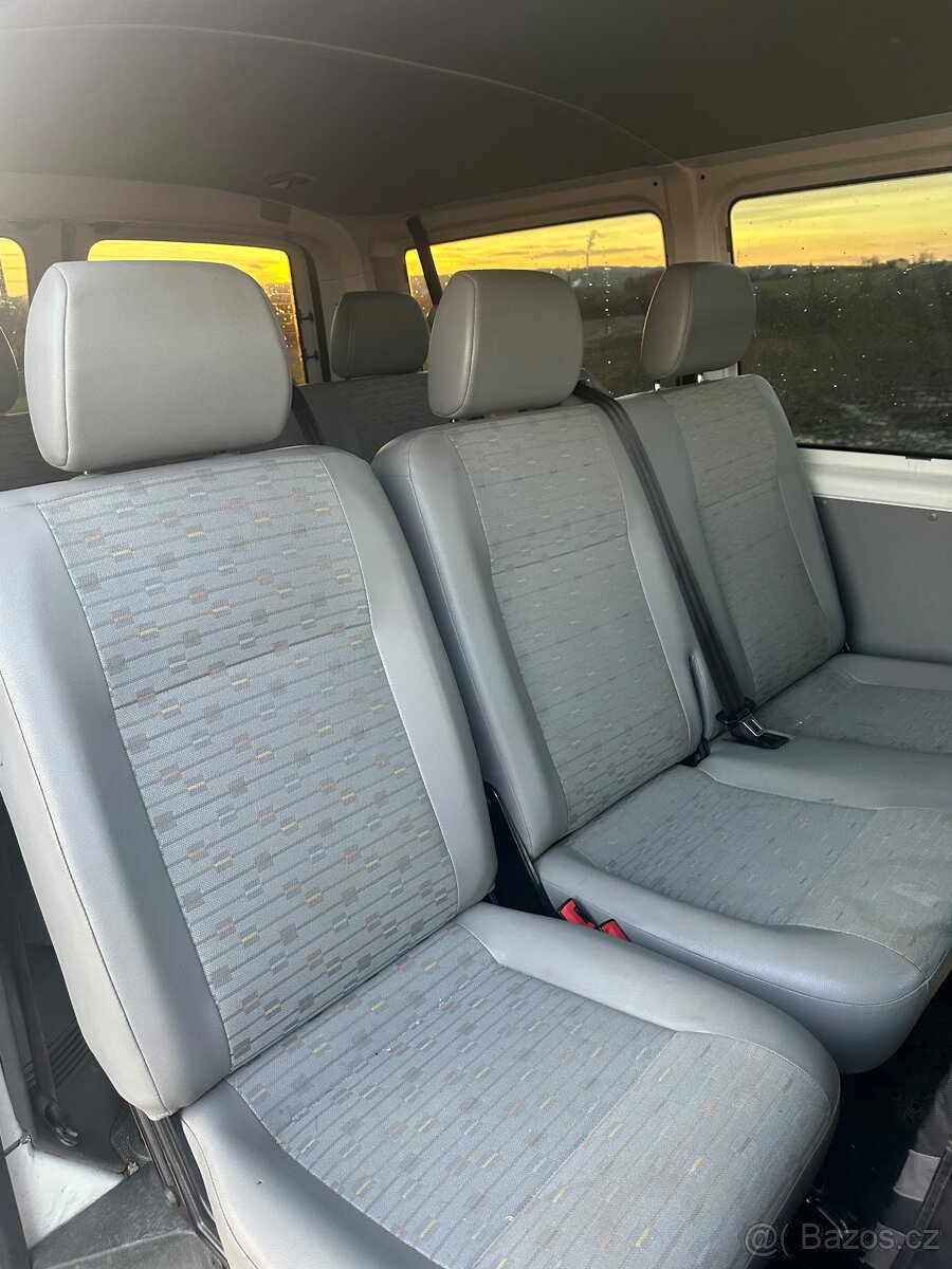 Volkswagen transporter T5 2.0TDI 75kw - 10