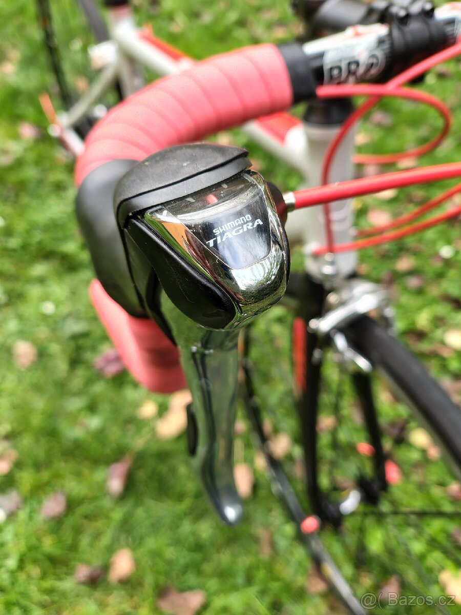 Silniční kolo GIANT SCR 3.0 - 10