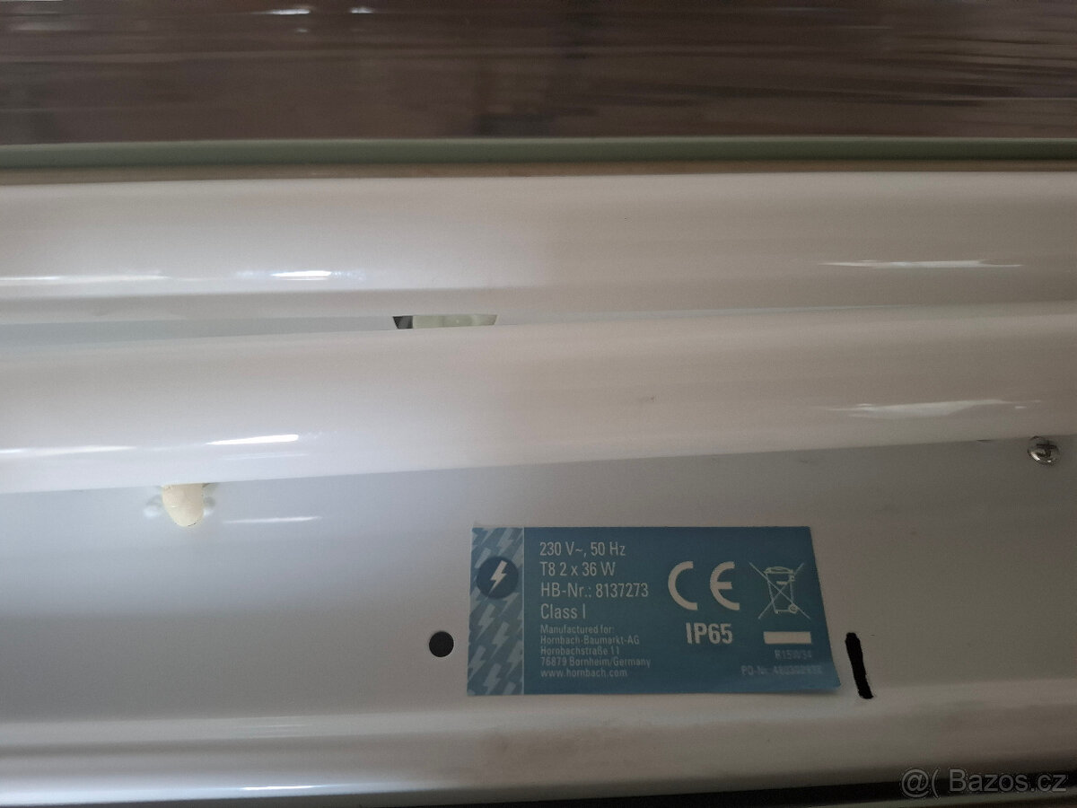 Prodám novou izolaci pod plovoucí podlahu,nové zářivky atd. - 10