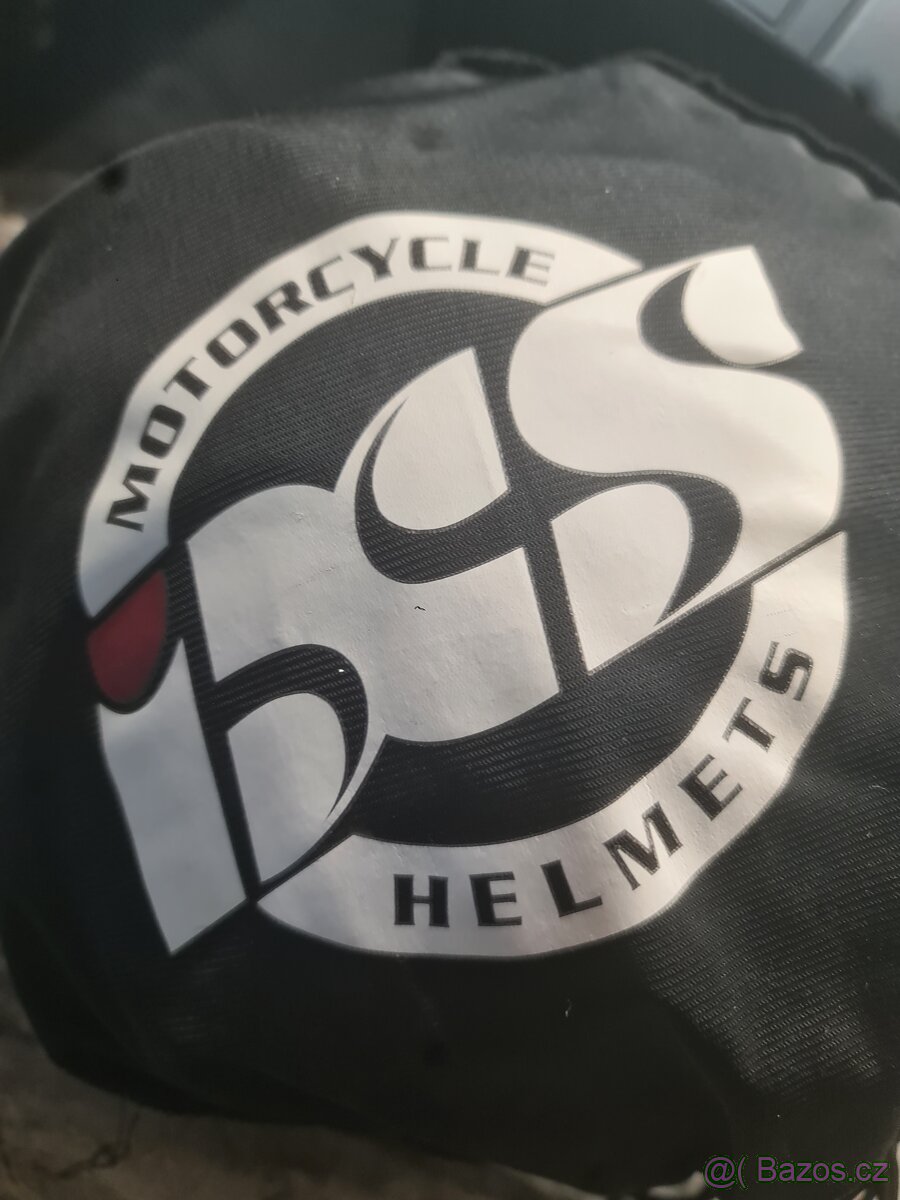 IXS karbonová přilba - 10