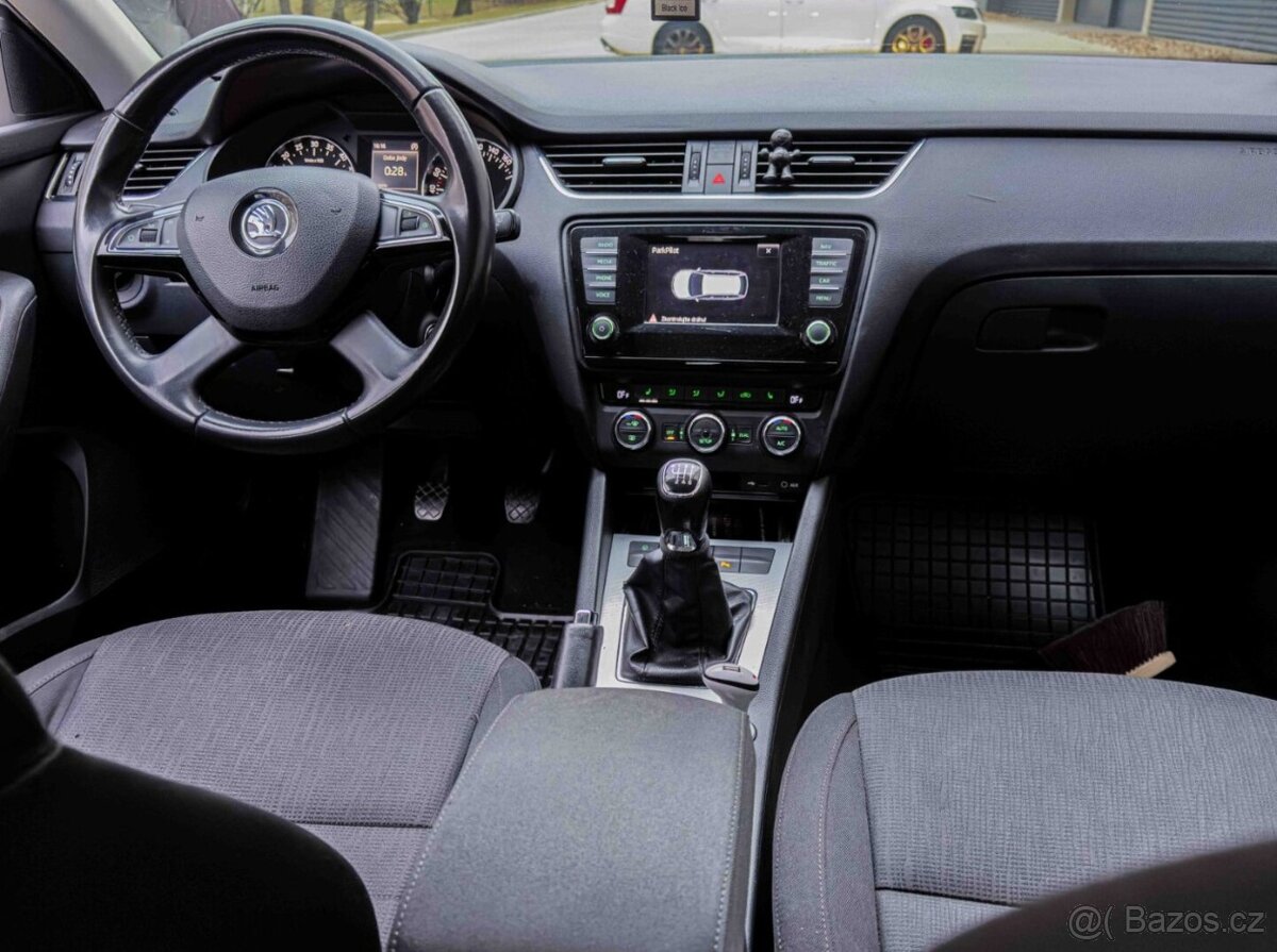 Škoda Octavia Combi 2.0 TDI Ambition - 10