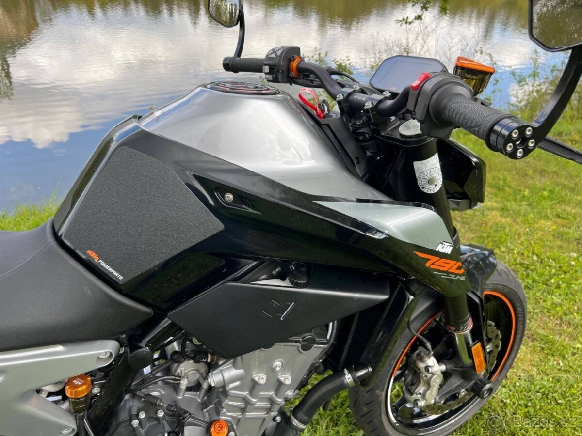 KTM 790 Duke - 10
