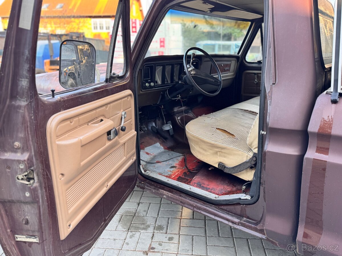 1979 Ford F100 custom V8 automat - 10