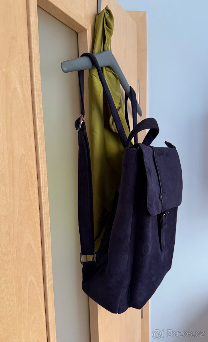 Tmavě modrý dám. batoh, sleva 500 Kč - 10