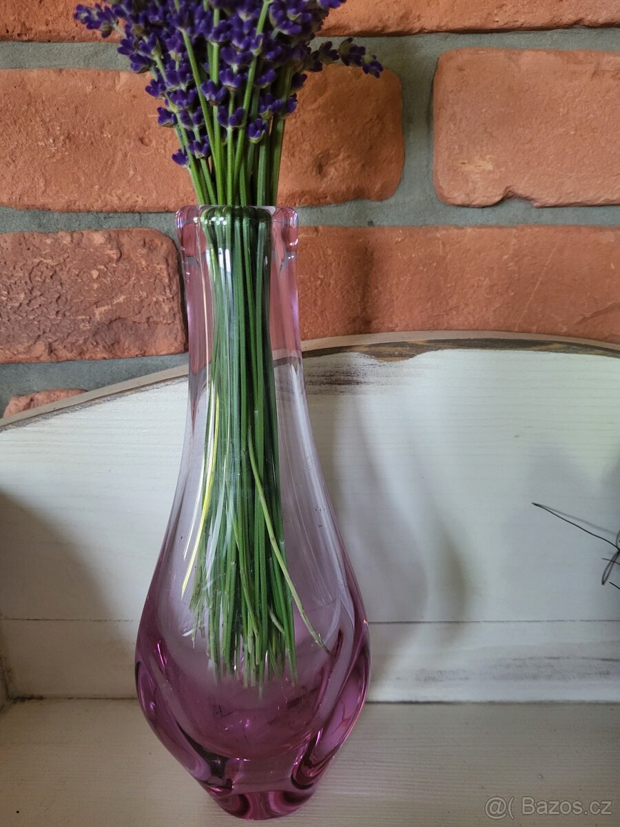 VÁZA-STAROBYLÁ- HUTNÍ SKLO FIALOVÁ- KRÁSNÝ DESIGN - 10
