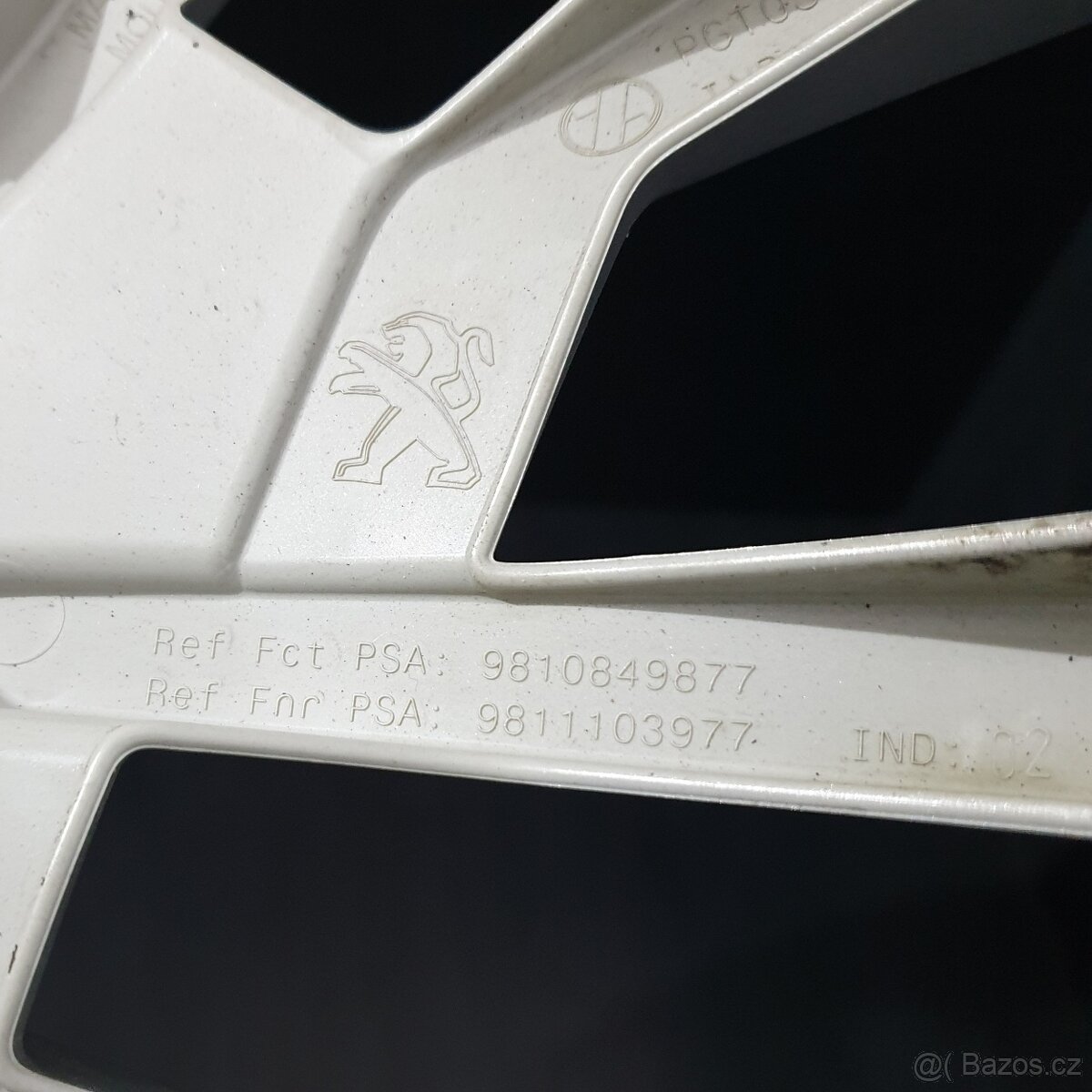 Poklice Peugeot 17" ORIGINÁLNÍ č. A15 - 10