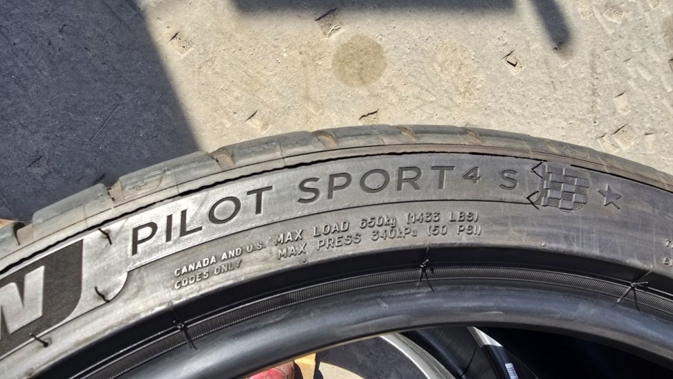 Letní pneu 225/40/19 Michelin - 10