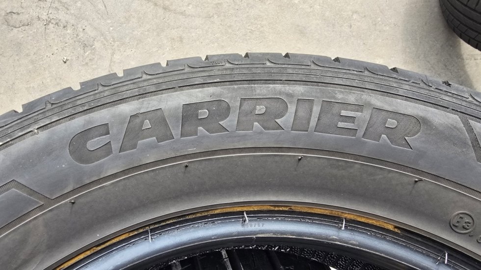 Letní pneu 215/65/16c Pirelli - 10