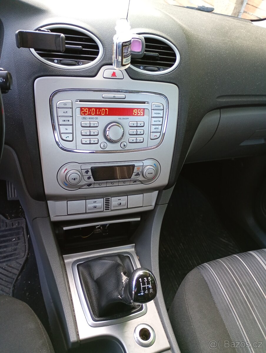 Focus 1.6 benzin 74 kW - 10