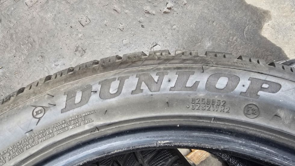 Zimní pneu 245/45/18 Dunlop - 10