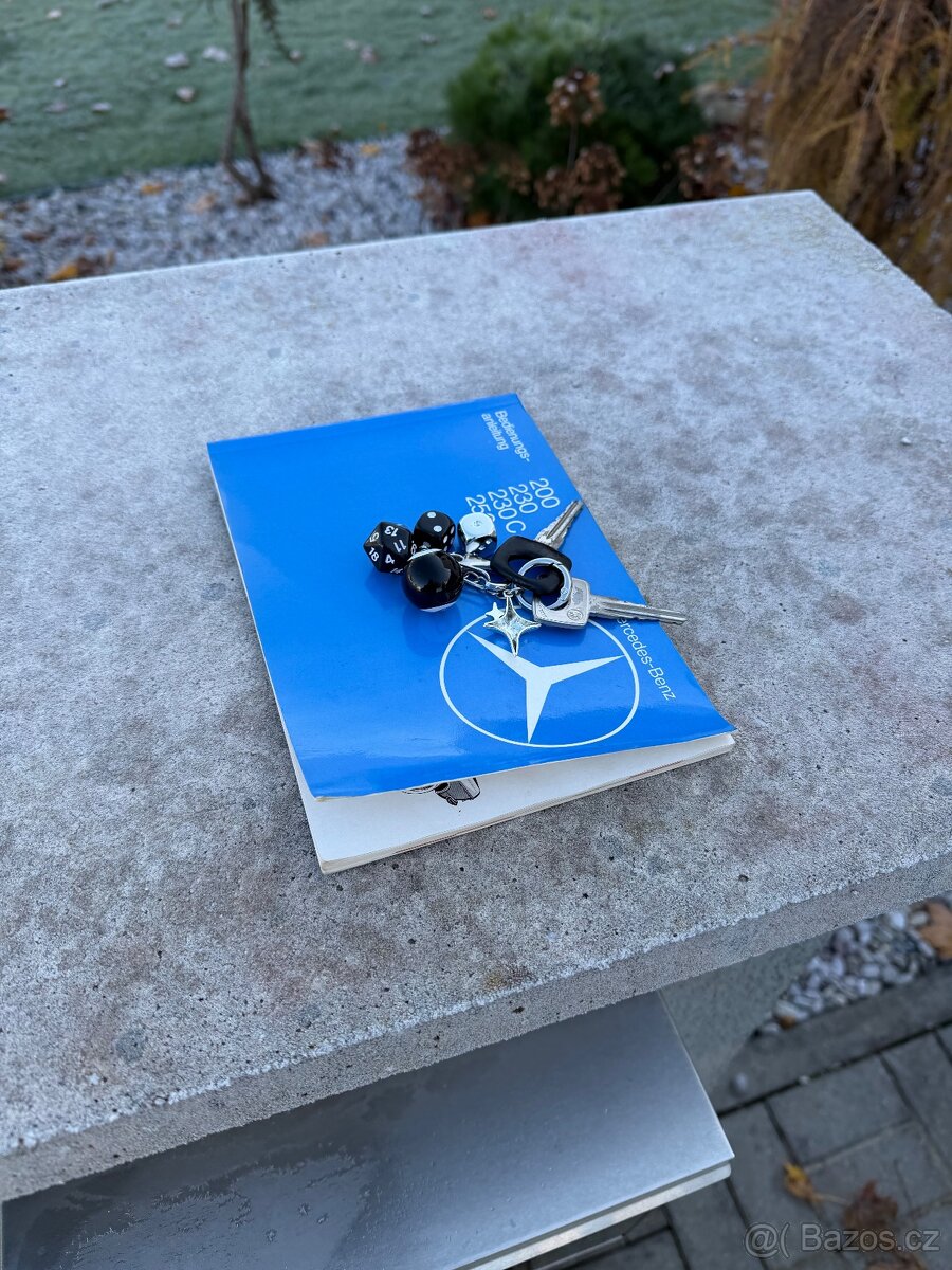 Mercedes-Benz W123 200D - 10