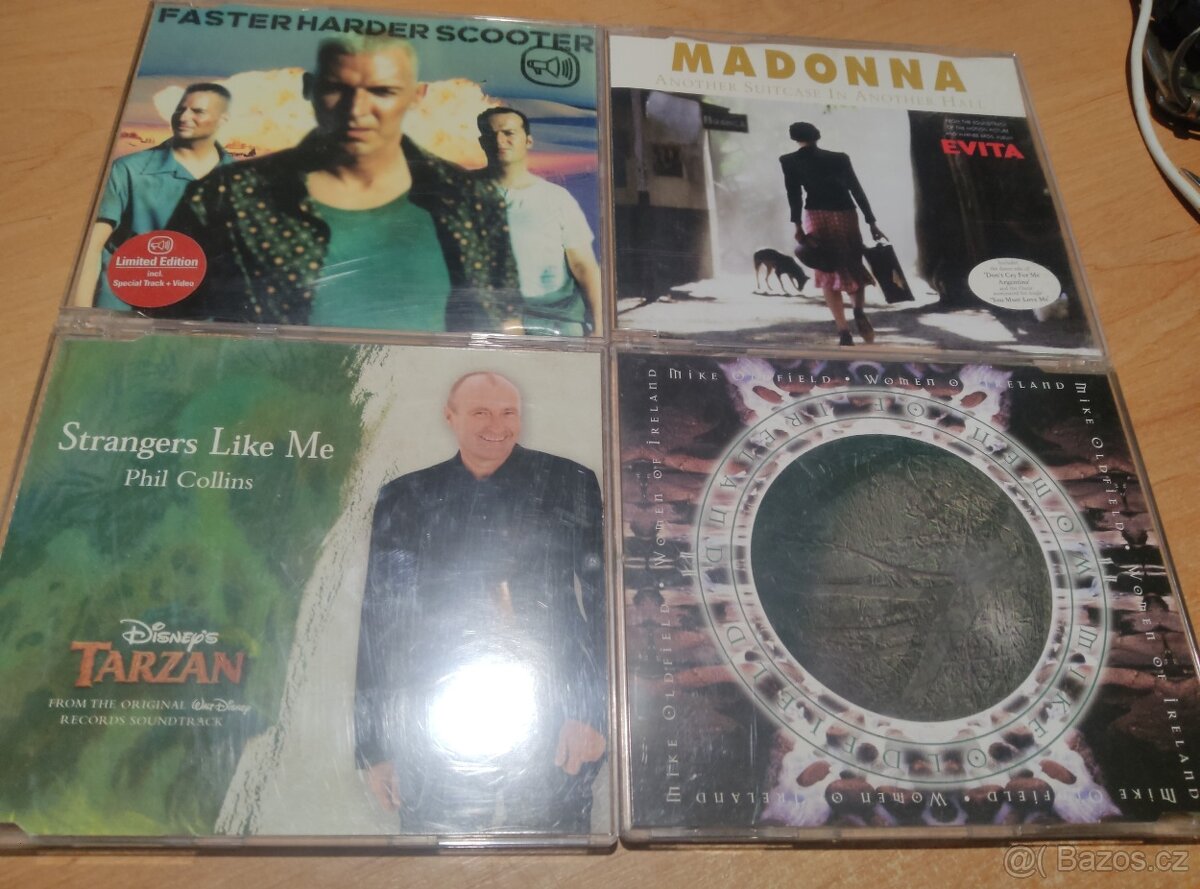 Cd - 44 singlů - 10