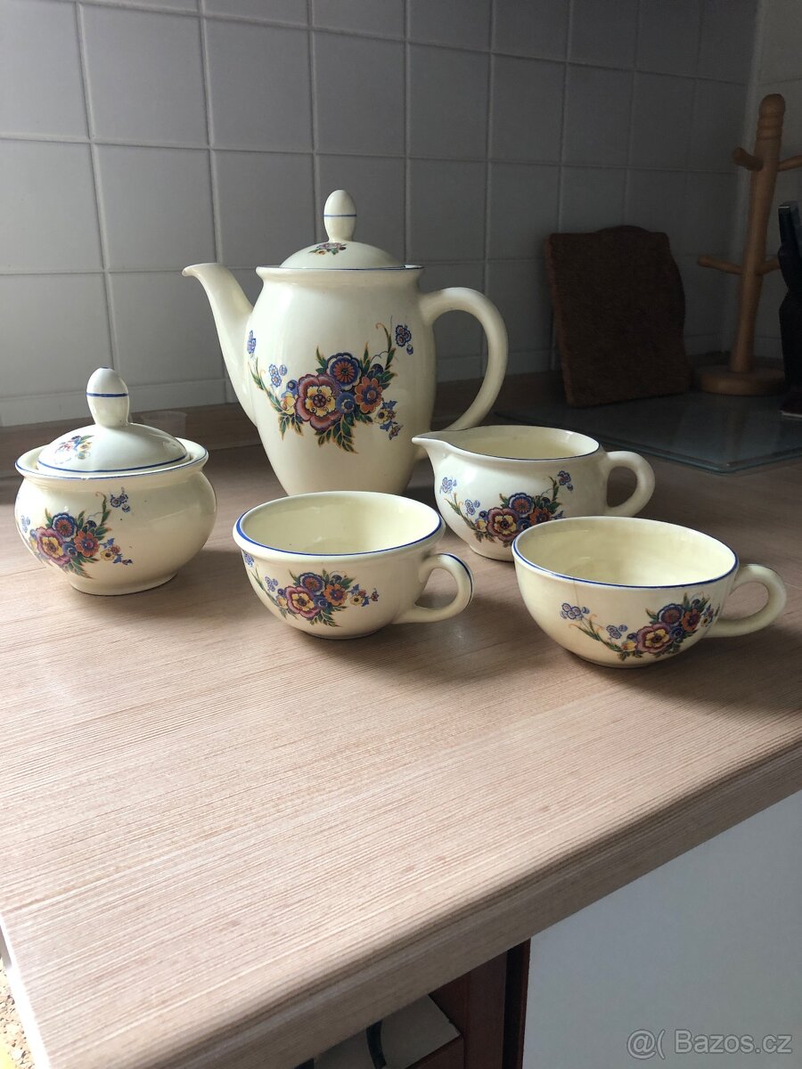 Kdo má rád milé a malované nádobí (po prababičce) - 10