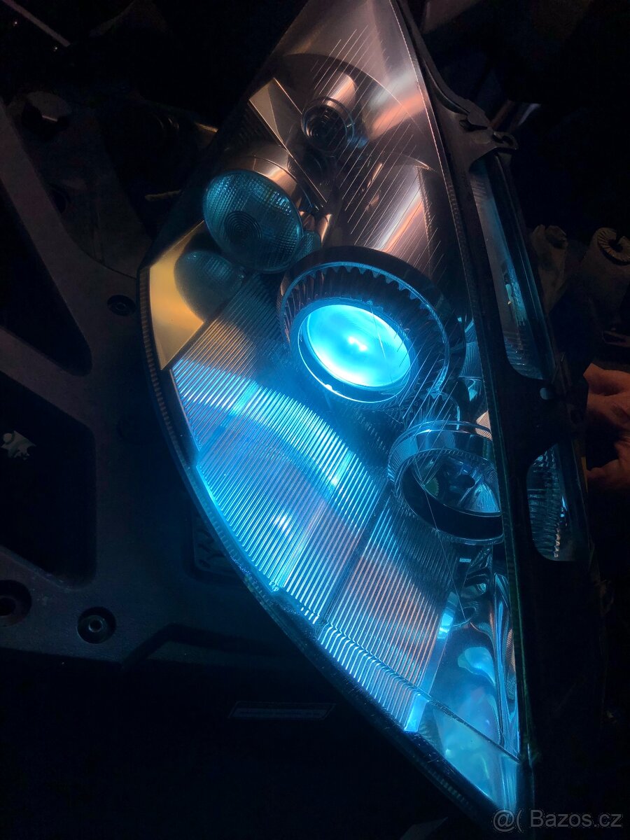 XENONY FORD FOCUS 1 Original CENA ZA PÁR - 10