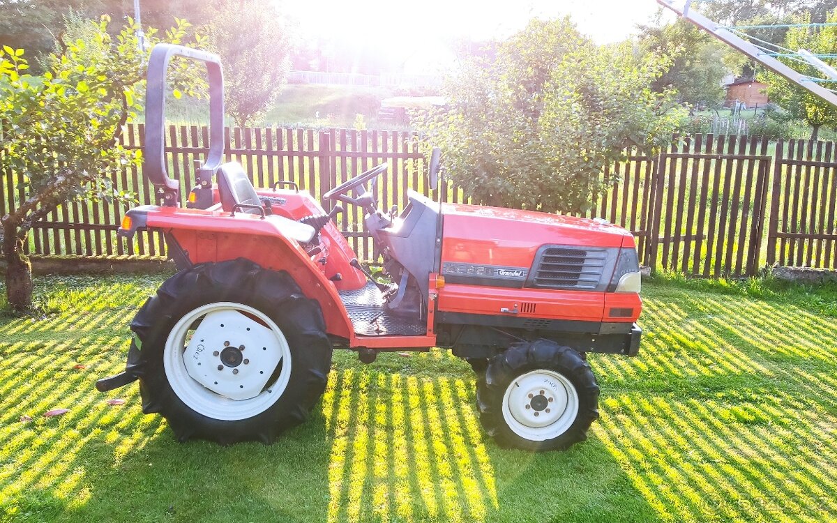Malotraktor Kubota - 10
