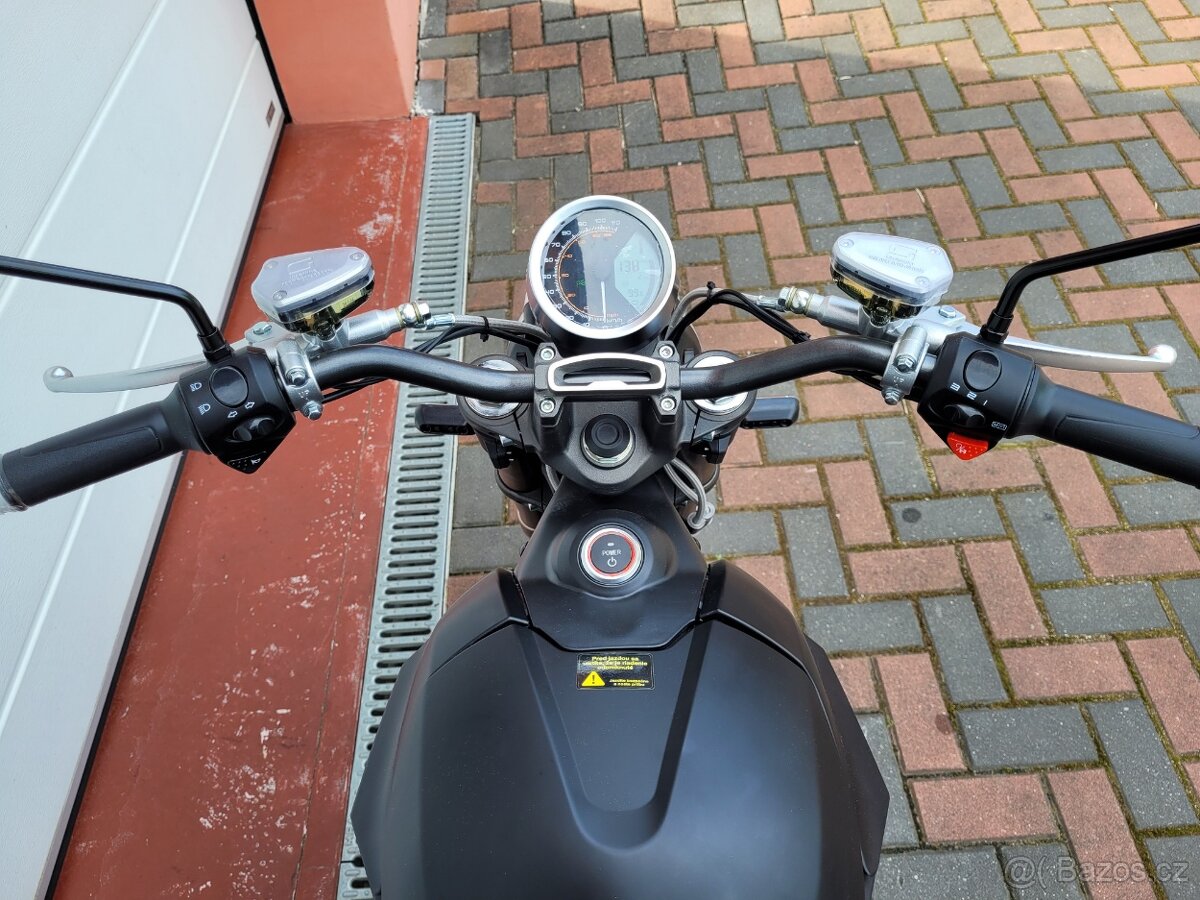 Elektrický motocykl Super Soco TC max - 110 km/h - 10