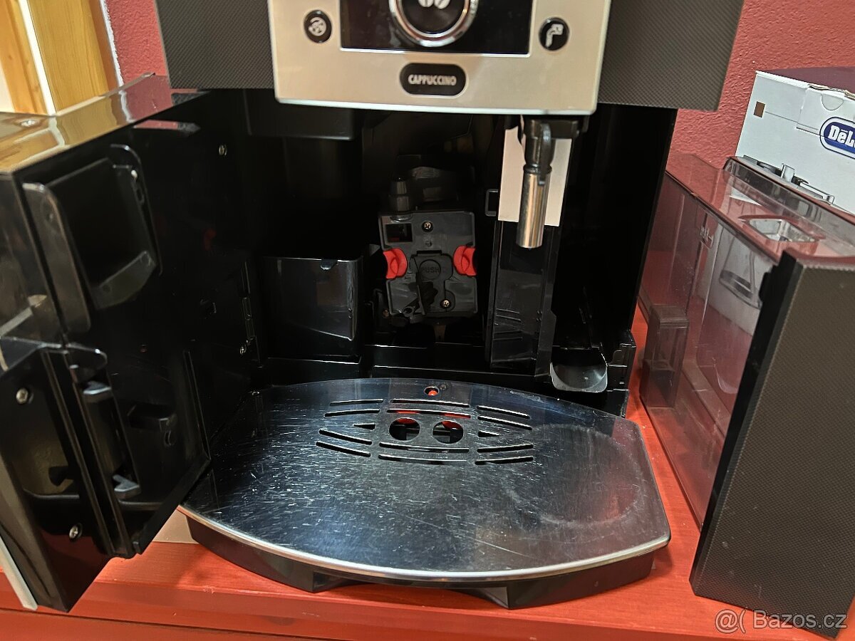 Kávovar De'Longhi ESAM 5500 Perfecta - TOP STAV - 10