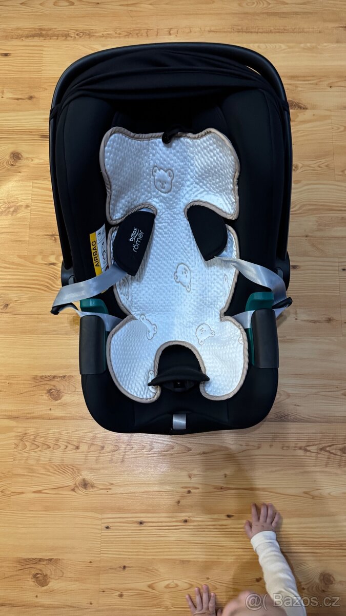 RÖMER Baby-Safe 3 + základna - 10