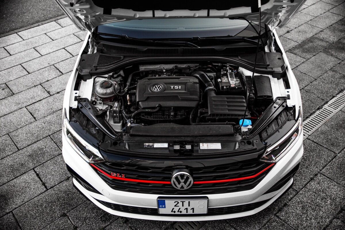 Volkswagen Jetta GLI AUTOBAHN 2.0 TSI - 10