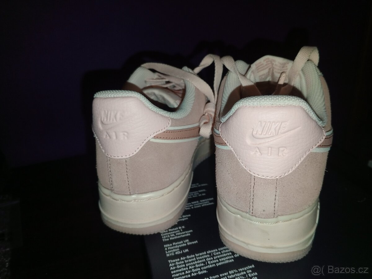 Nike Air Force 1 07 pink velikost - 10