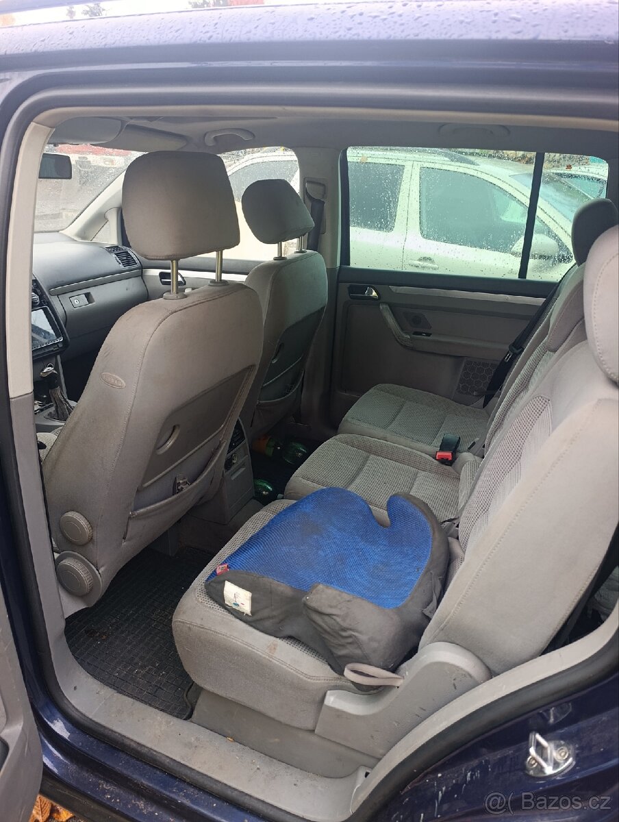 Touran 2.0 azv 100kw ND - 10