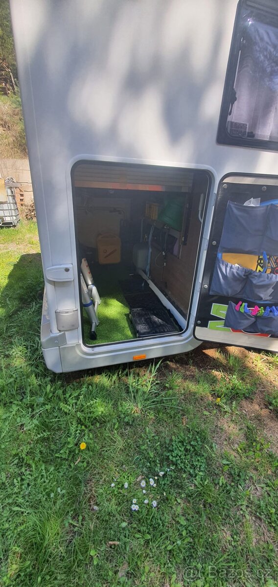 Camper Ford Elliot - 10