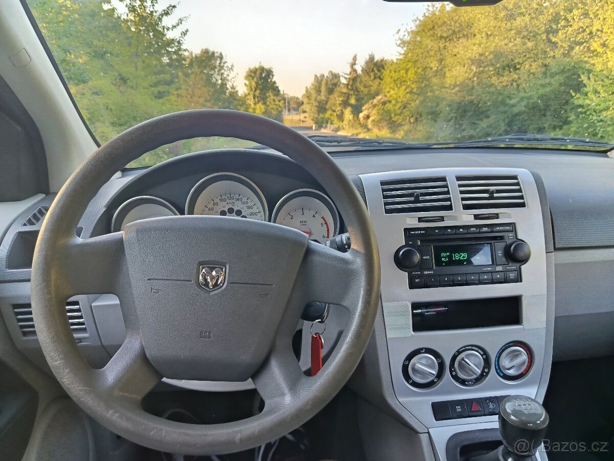 Dodge caliber 2.0CRD SXT - 10