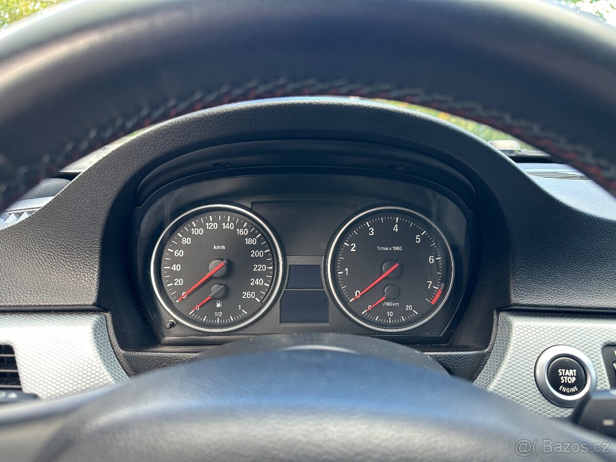 BMW 330i 200 kW, xDrive, M-paket, PANO - 10