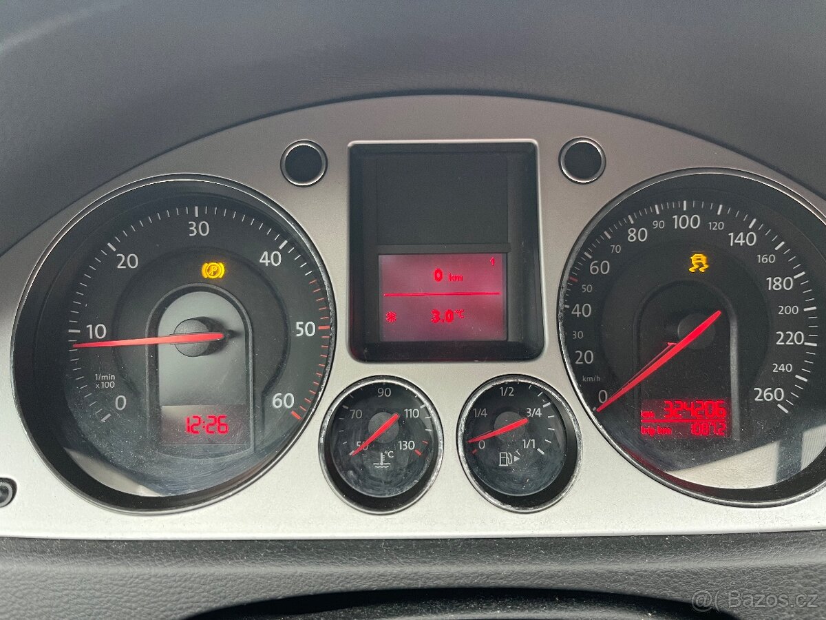 VW Passat B6, 2.0 TDI, 103kw combi - 10