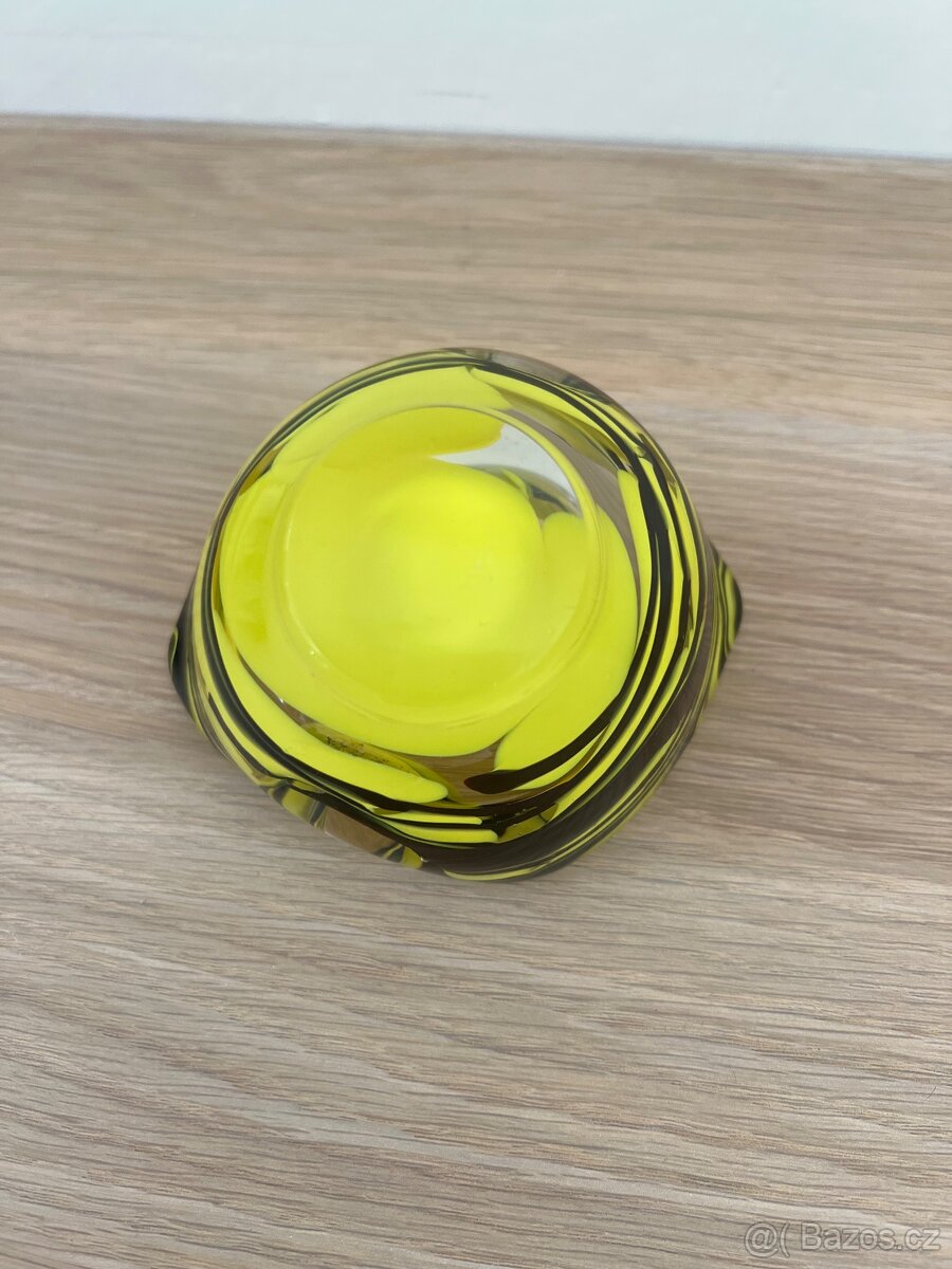 Prodám popelnik hutní sklo Moser - 10