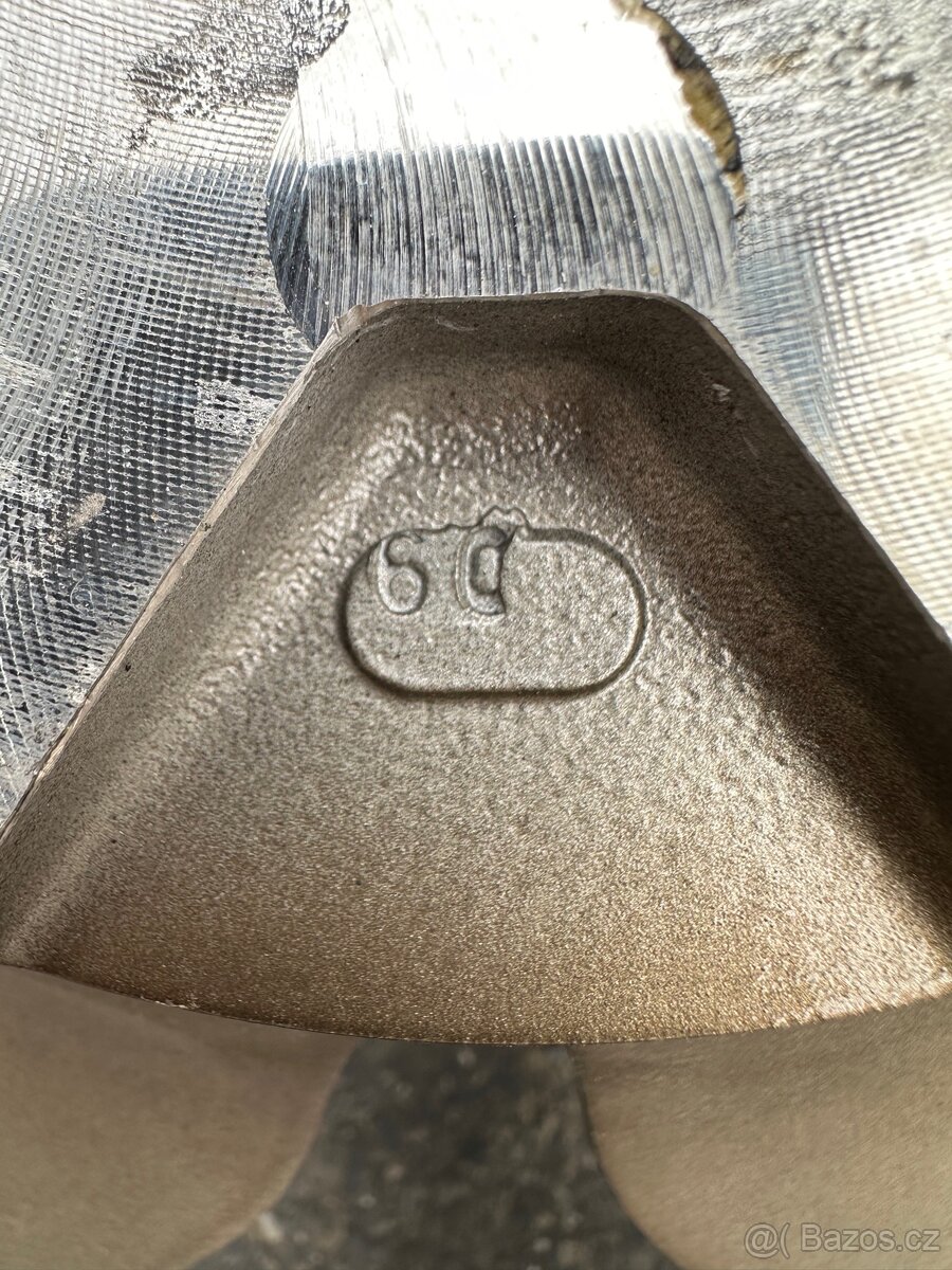 Kola Concaver CVR1 R21 - 10