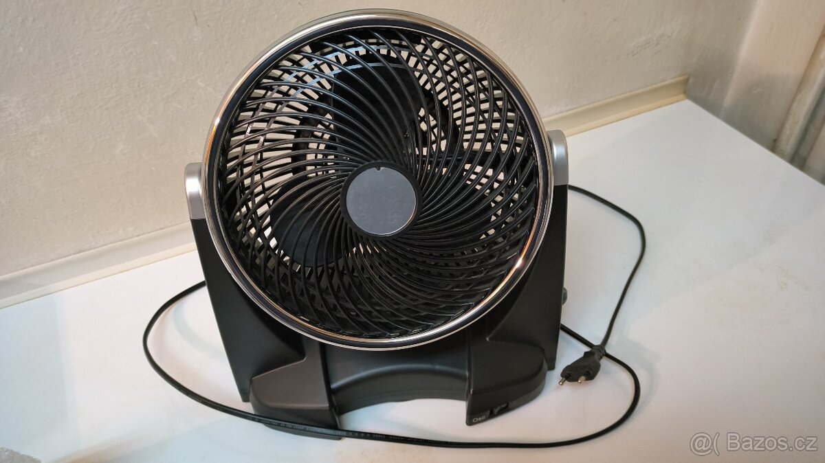 Ventilátor - Větrák černý - 10