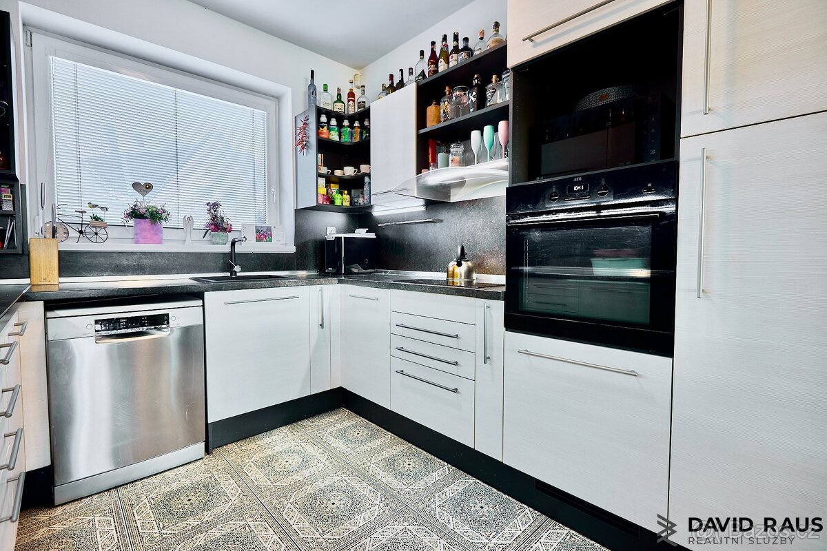 Prodej rodinného domu 4+kk ( 139 m²), Syrovice - 10