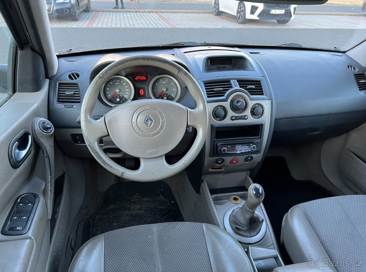 Renault Megane 1.6i 16V 83kw STK 3/2027 - 10