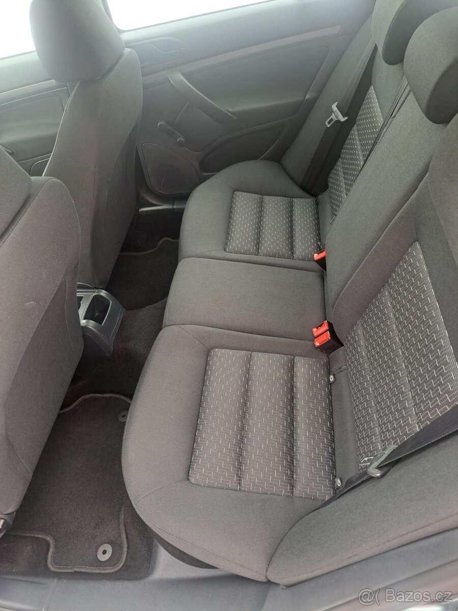 Škoda Octavia 2 facelift, 1.6, 75kw, r. 2013 - 10